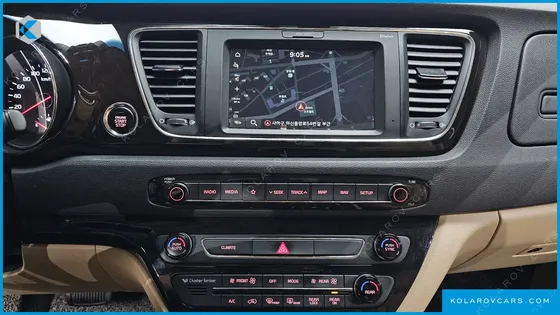 KIA CARNIVAL 9-SEATER NOBLESSE