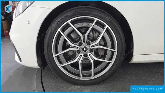 MERCEDES E-CLASS E220D 4MATIC AMG LINE