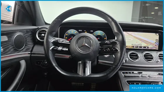 MERCEDES E-CLASS E220D 4MATIC AMG LINE