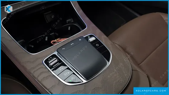 MERCEDES E-CLASS E220D 4MATIC EXCLUSIVE