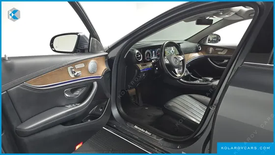 MERCEDES E-CLASS E300 4MATIC EXCLUSIVE