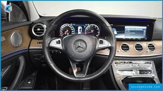 MERCEDES E-CLASS E300 4MATIC EXCLUSIVE