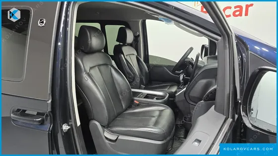 HYUNDAI STARIA CARGO 5-SEATER