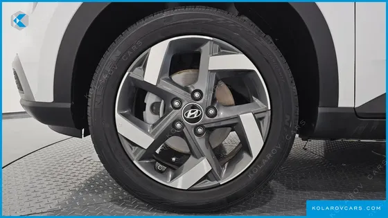 HYUNDAI VENUE 1,6 PREMIUM
