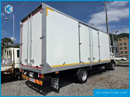 HYUNDAI MEGA TRUCK GOLD