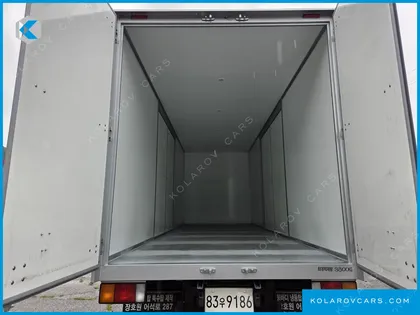 HYUNDAI MEGA TRUCK GOLD