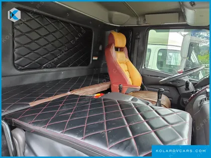 HYUNDAI MEGA TRUCK GOLD