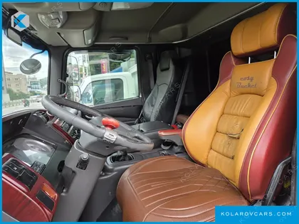 HYUNDAI MEGA TRUCK GOLD