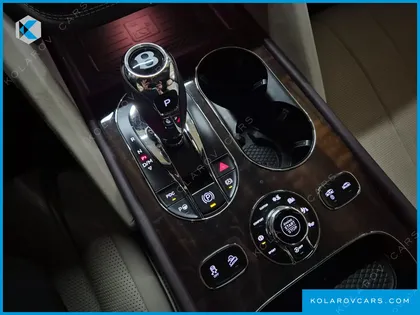 BENTLEY BENTAYGA 4.0 V8 AZURE
