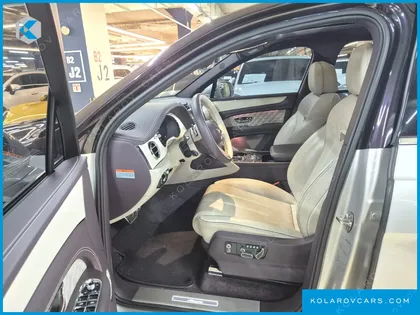 BENTLEY BENTAYGA 4.0 V8 AZURE