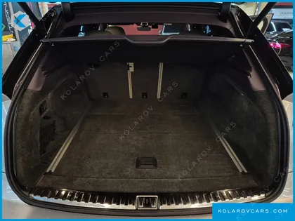 BENTLEY BENTAYGA 4.0 V8 AZURE
