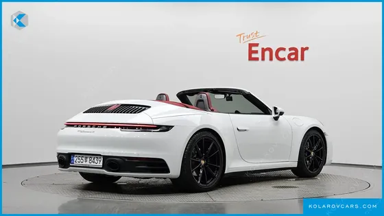 PORSCHE 911 CARRERA 4 CABRIOLET