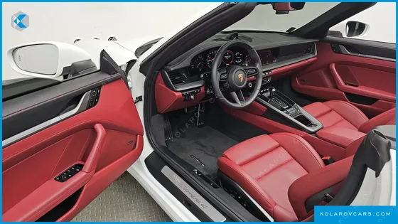 PORSCHE 911 CARRERA 4 CABRIOLET