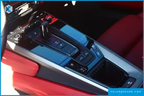 PORSCHE 911 TARGA 4