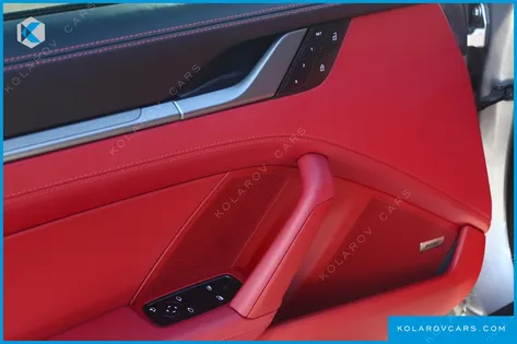 PORSCHE 911 TARGA 4