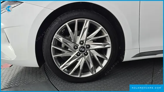 HYUNDAI GRANDEUR 2.5
