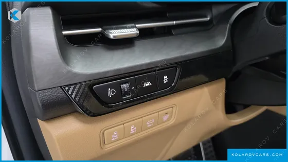 KIA CARNIVAL 7-SEATER SIGNATURE