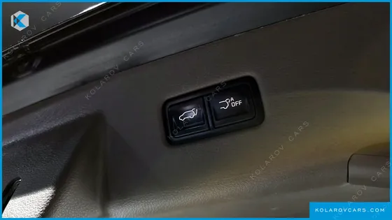 KIA CARNIVAL 9-SEATER SIGNATURE