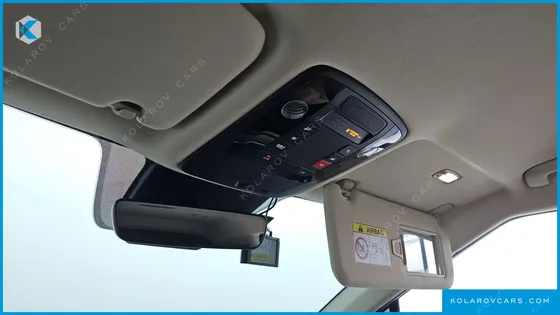 KIA CARNIVAL 9-SEATER NOBLESSE