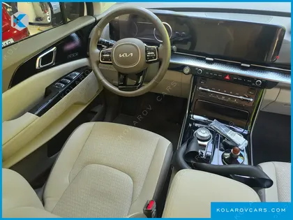 KIA CARNIVAL 7-SEATER HI-LIMOUSINE