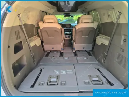 KIA CARNIVAL 7-SEATER HI-LIMOUSINE