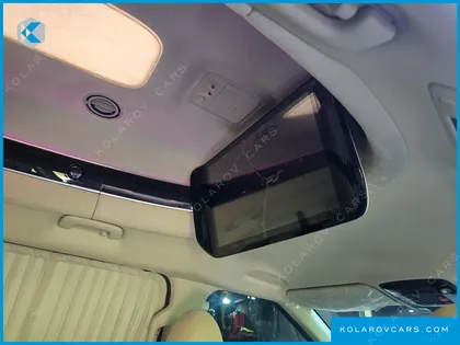 KIA CARNIVAL 7-SEATER HI-LIMOUSINE
