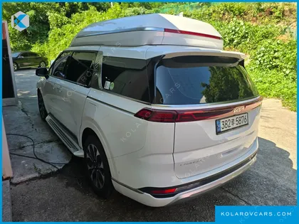 KIA CARNIVAL 7-SEATER HI-LIMOUSINE