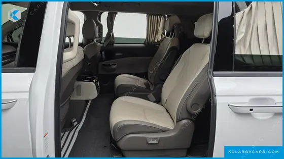 KIA CARNIVAL GASOLINE 9-SEATER HI-LIMOUSINE