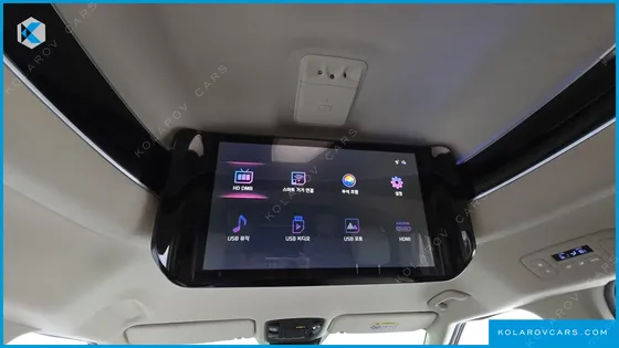 KIA CARNIVAL GASOLINE 9-SEATER HI-LIMOUSINE