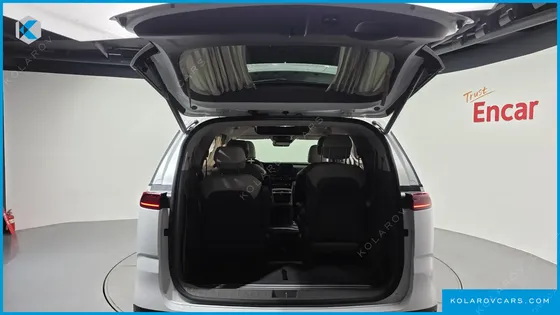 KIA CARNIVAL GASOLINE 9-SEATER HI-LIMOUSINE