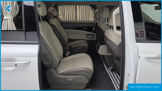 KIA CARNIVAL GASOLINE 9-SEATER HI-LIMOUSINE