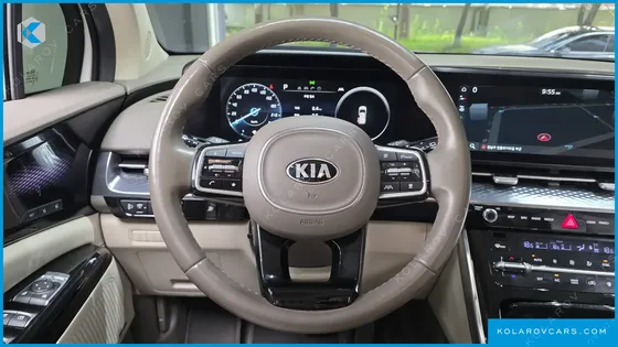 KIA CARNIVAL GASOLINE 9-SEATER HI-LIMOUSINE