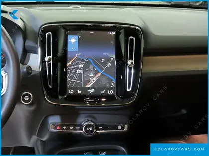 VOLVO XC40 B4 INSCRIPTION