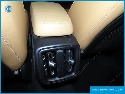 VOLVO XC40 B4 INSCRIPTION