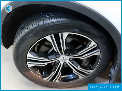 VOLVO XC40 B4 INSCRIPTION