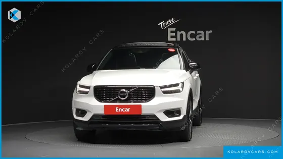 VOLVO XC40 T4 R-DESIGN