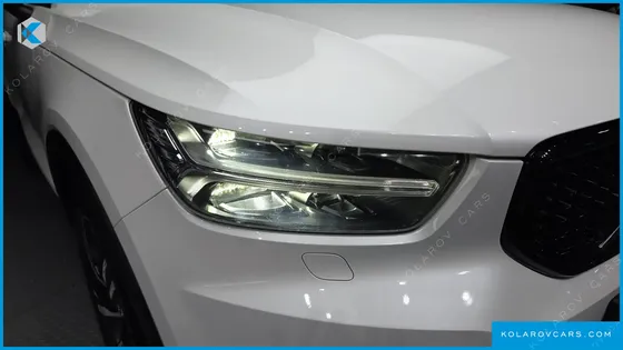 VOLVO XC40 T4 R-DESIGN