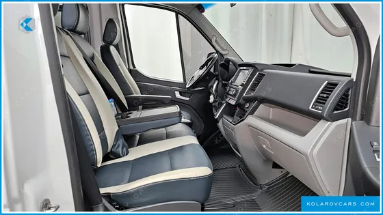 HYUNDAI SOLATI 11-SEATER