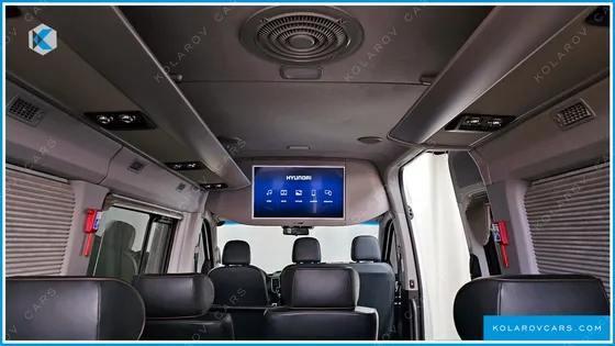 HYUNDAI SOLATI 11-SEATER