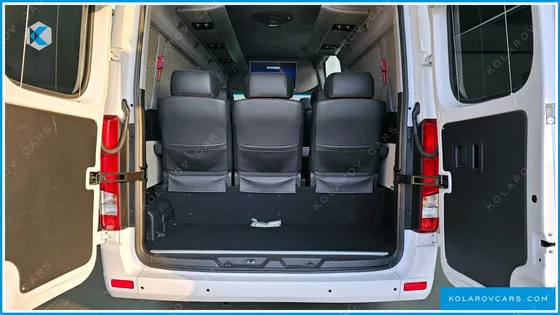 HYUNDAI SOLATI 11-SEATER