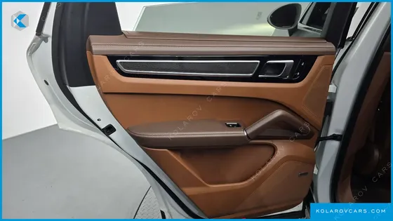 PORSCHE CAYENNE 3.0