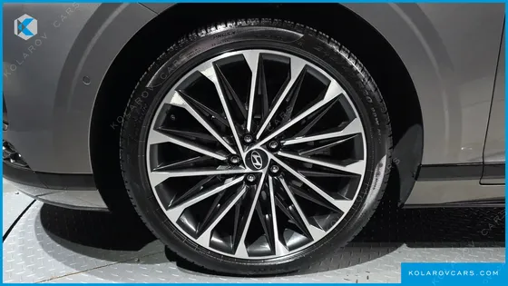 HYUNDAI GRANDEUR 2,5 GASOLINE 2WD