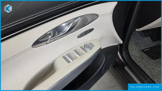 GENESIS GV70 2.5T GASOLINE 2WD