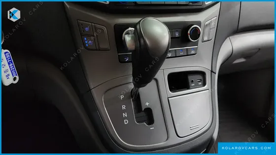 HYUNDAI STAREX CAMPING CAR