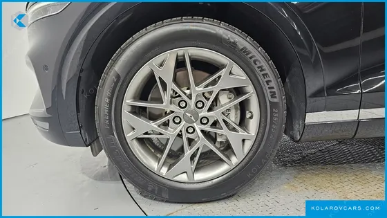 GENESIS GV70 2.5T GASOLINE 2WD