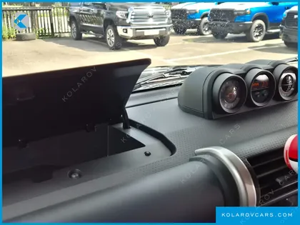 TOYOTA FJ CRUISER 4WD V6