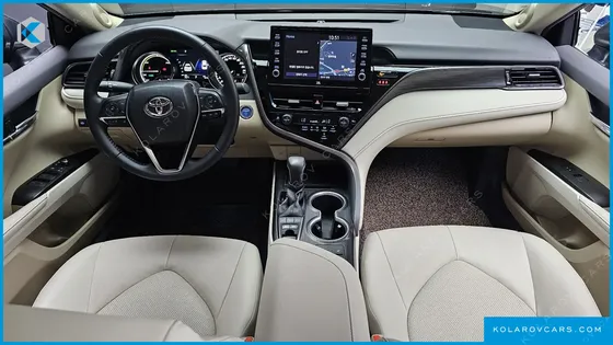 TOYOTA CAMRY 2.5 XLE HYBRID