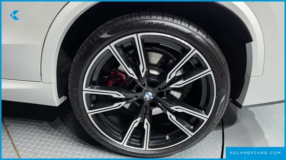BMW X5 M60I
