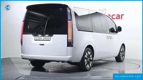 HYUNDAI STARIA HEV 1.6 LOUNGE 7-SEATER