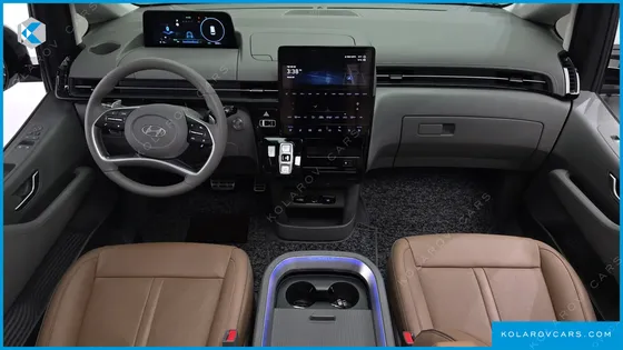 HYUNDAI STARIA HEV 1.6 LOUNGE 7-SEATER